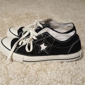Converse One Star Black Low Top Shoe sz 7